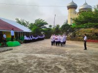 Upacara Bendera dan Penyerahan Tropi