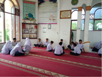 Tingkatkan Kualitas Generasi Muda, KUA Padang Ganting dan MTsN 13 Tanah Datar Jalin Kolaborasi Lewat Program “Penyuluh Masuk Madrasah”