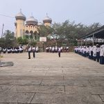 TETAP SEMANGAT UPACARA BENDERA DI TENGAH KABUT ASAP, MTsN 13 TANAH DATAR GELAR RAPAT EVALUASI RUTIN