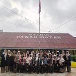 Semangat Membara, MTsN 13 Tanah Datar Gelar Upacara Hari Kesaktian Pancasila dengan Busana Adat Muslim