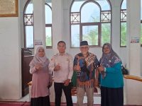 Penerimaan Bantuan Zakat dari dr. Neneng Susanti, S.Pm untuk Siswa MTsN 13 Tanah Datar dan MAS Padang Ganting