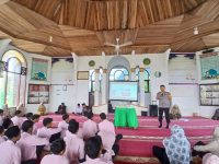 MTsN 13 Tanah Datar Gelar Rangkaian Kegiatan Jumat, Mulai dari Simulasi TO TKA, Parenting Bersama Kapolsek, Hingga Kepedulian Sosial